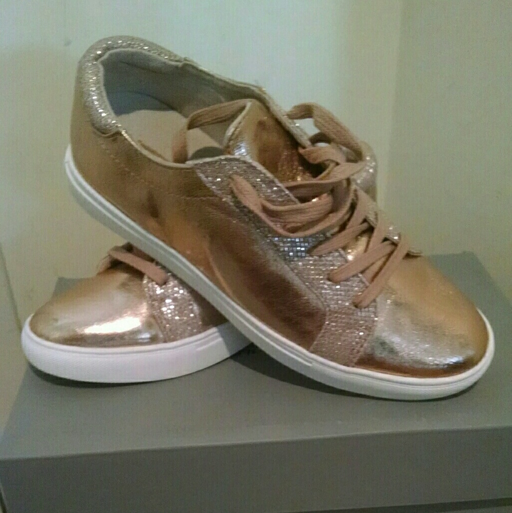Casual Shoes/Sneakers